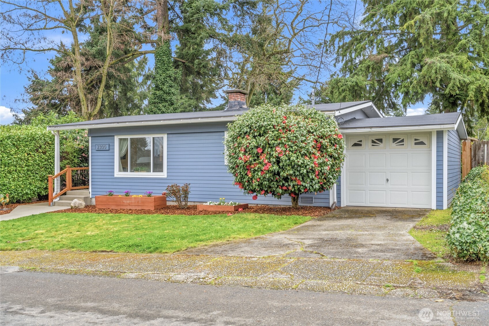 2300 NE 8th Place