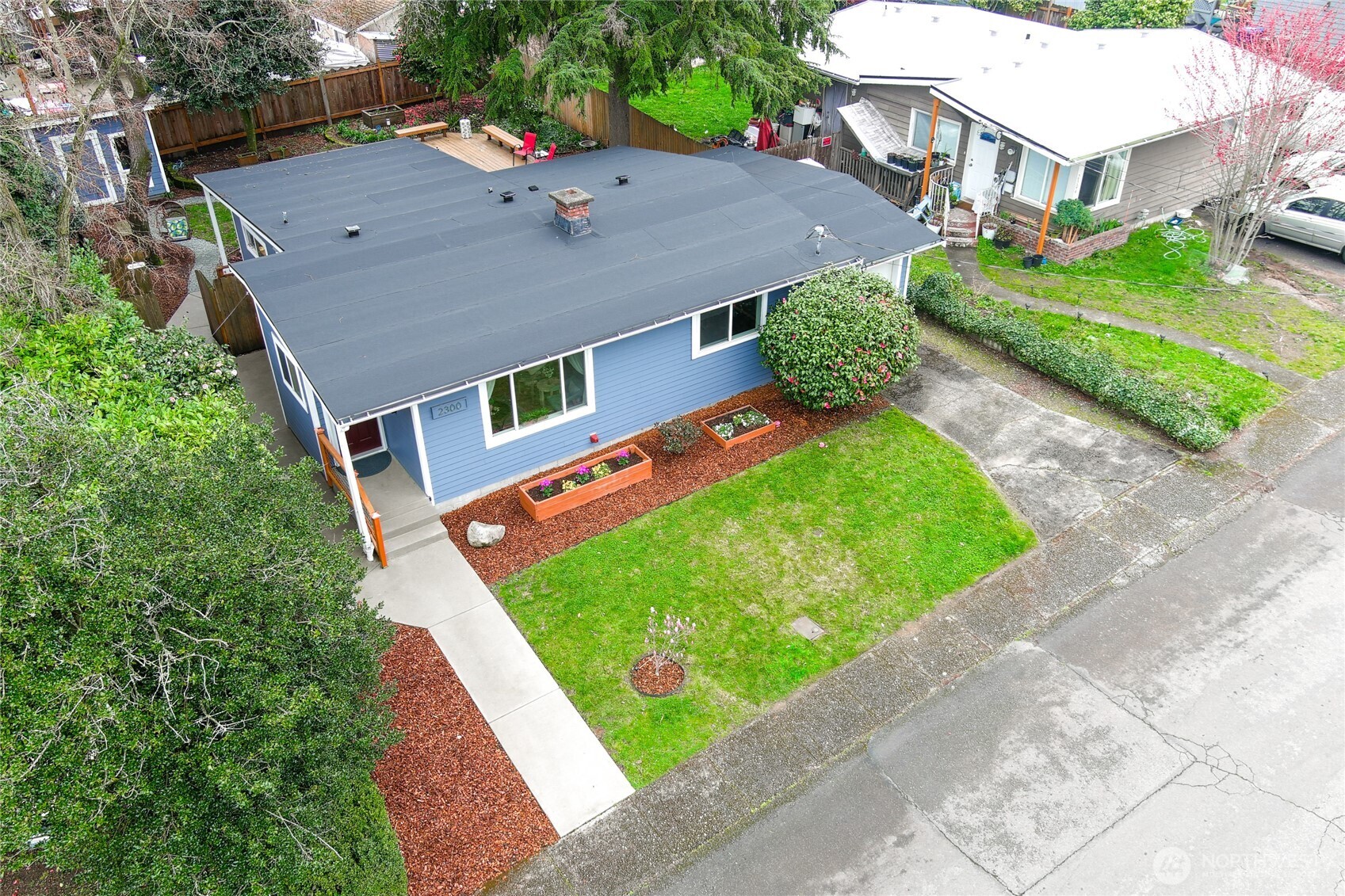 2300 NE 8th Place