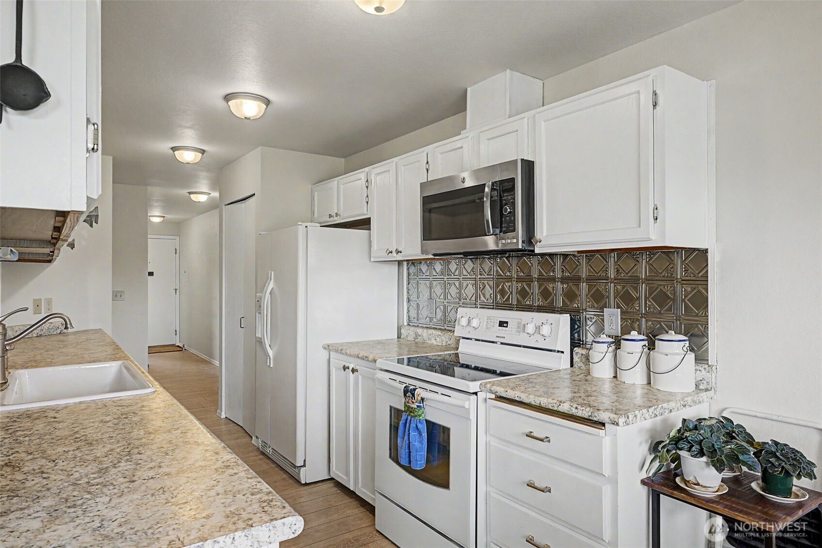 101 Pine Avenue Unit: 303
