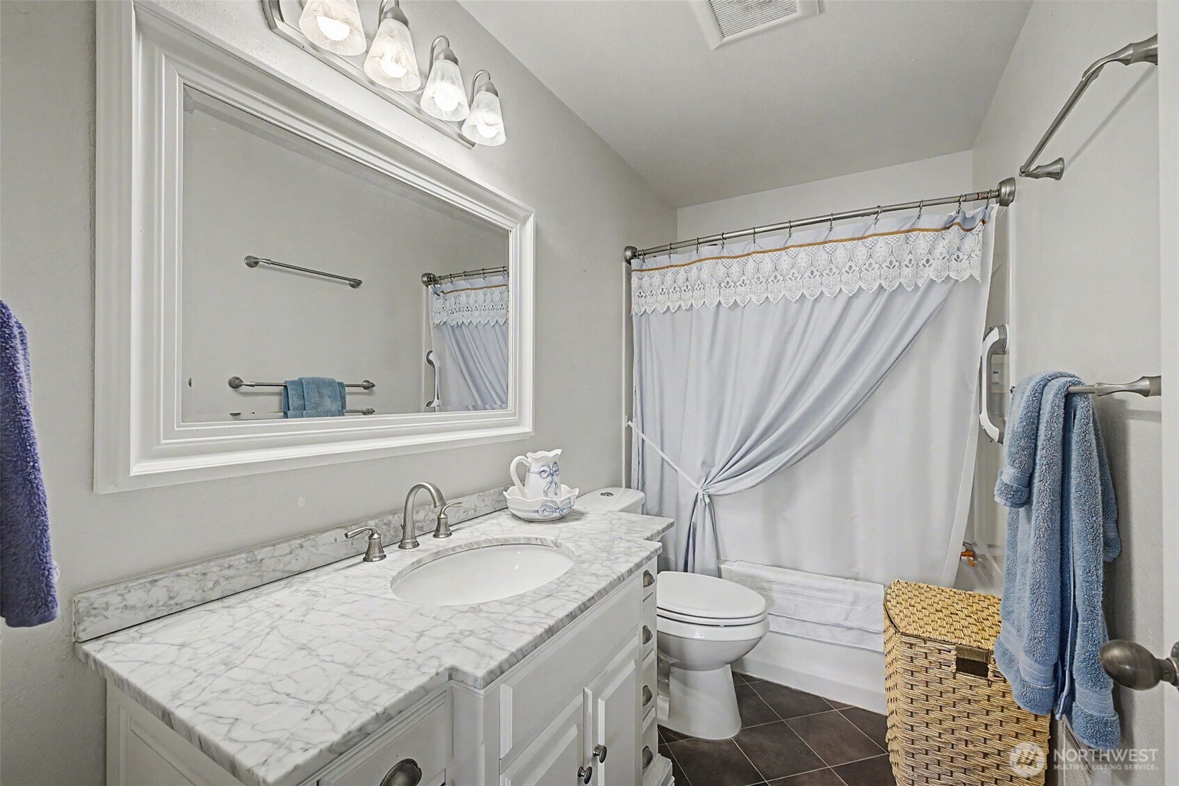 101 Pine Avenue Unit: 303