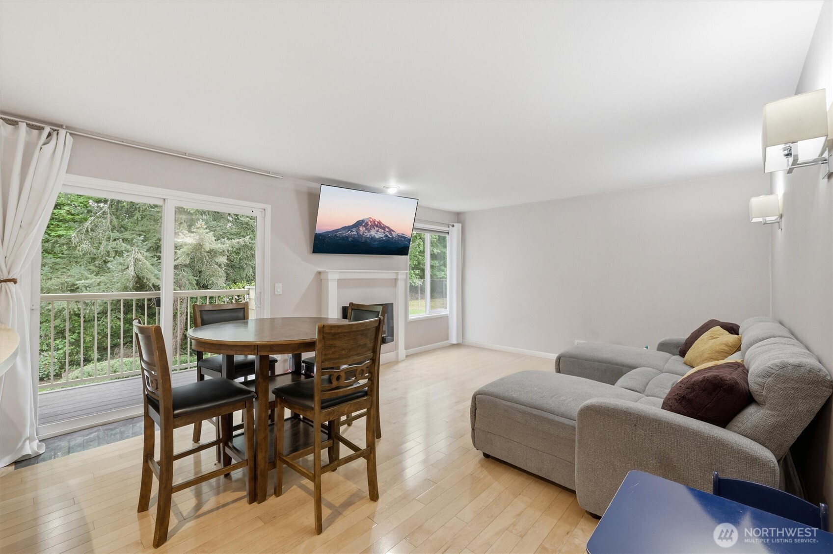 14401 SE Petrovitsky Road Unit: E101