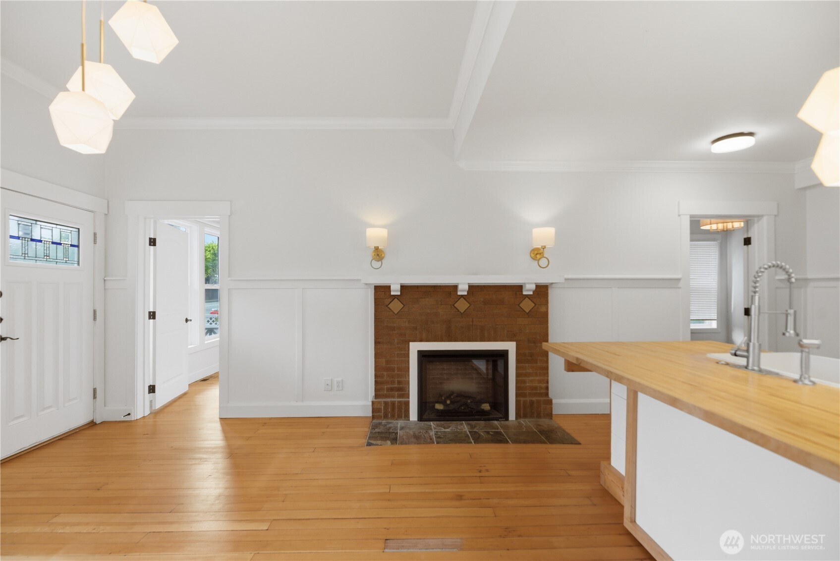 145 Park Avenue N