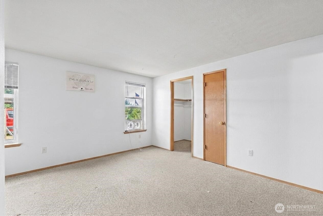 2302 Orchard Street W