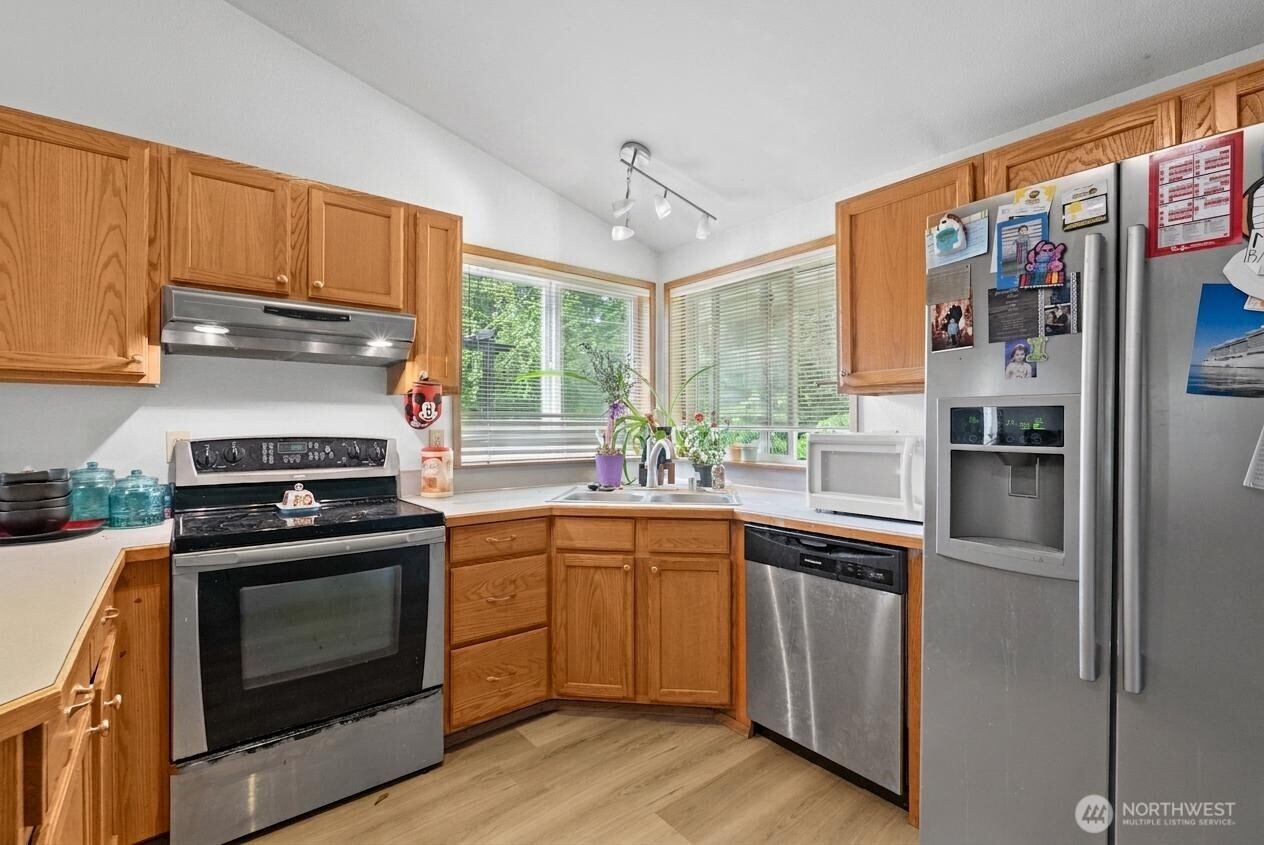 2302 Orchard Street W