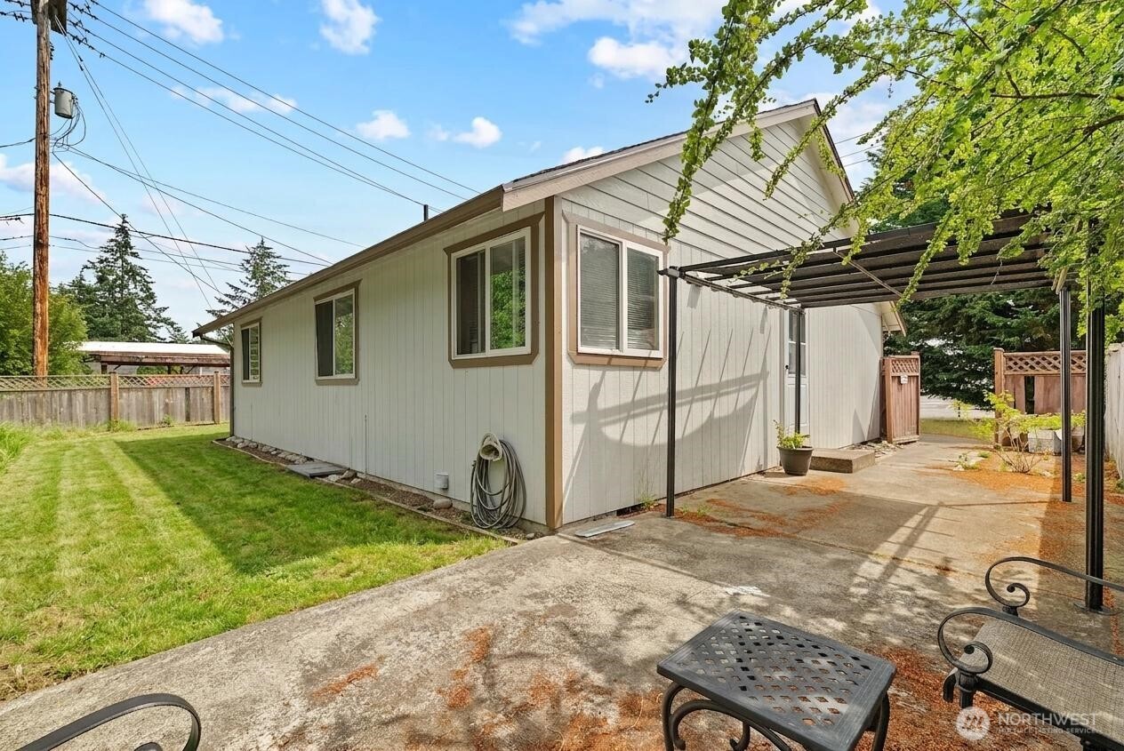 2302 Orchard Street W