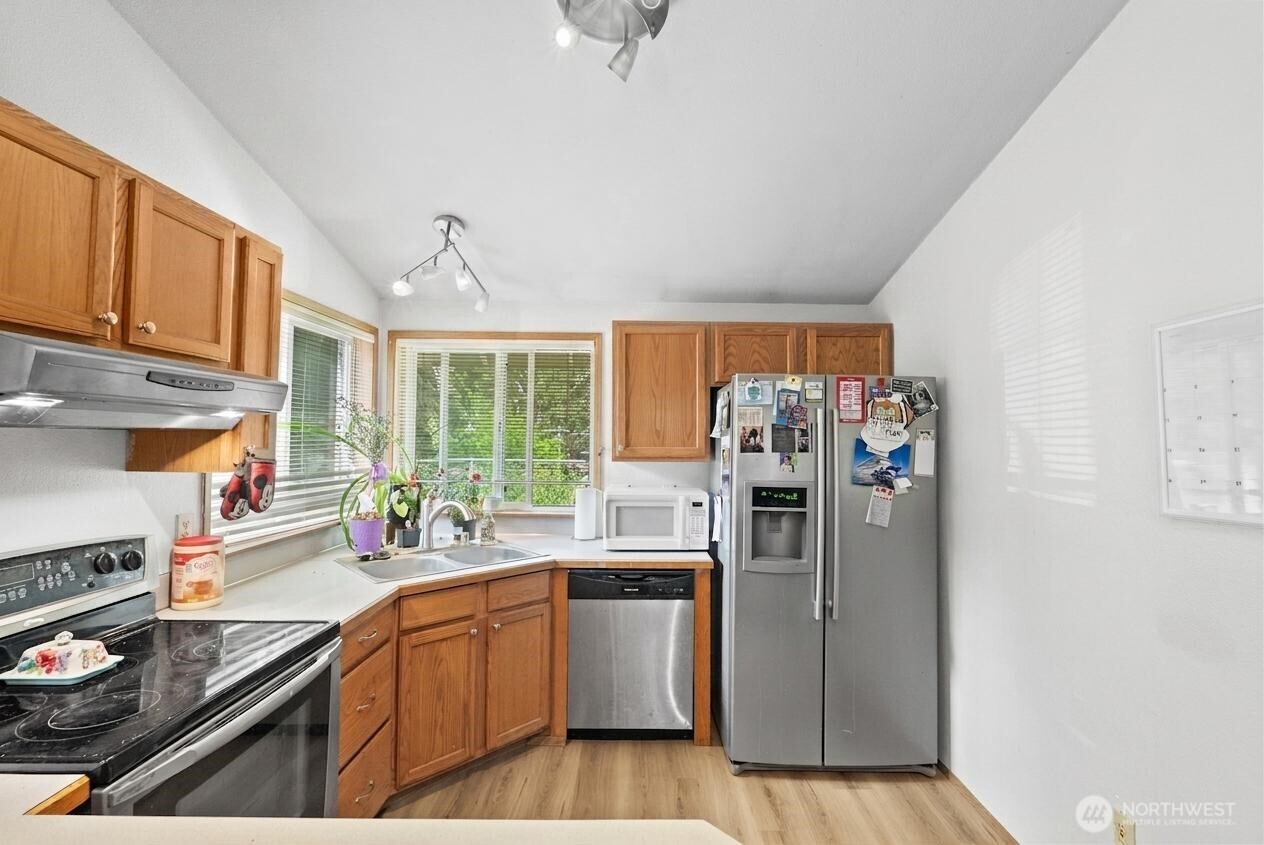 2302 Orchard Street W