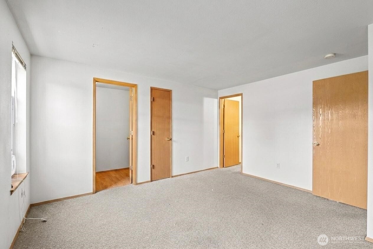 2302 Orchard Street W