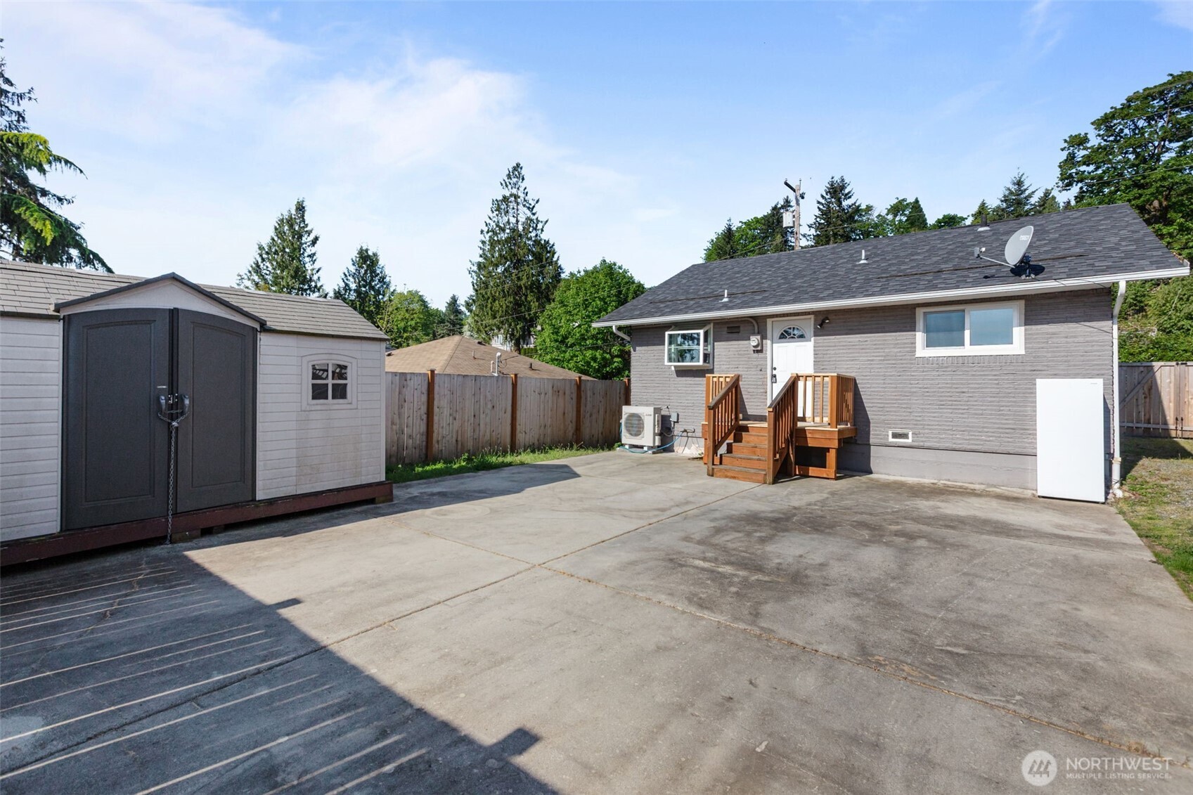 264 Taylor Ave NW