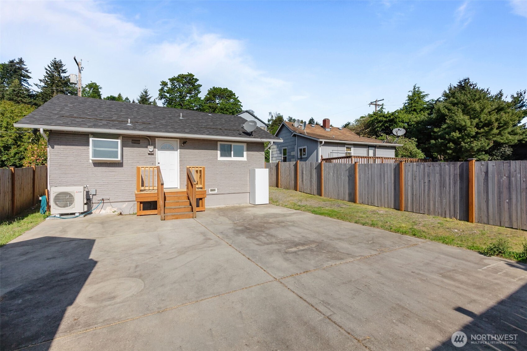 264 Taylor Ave NW