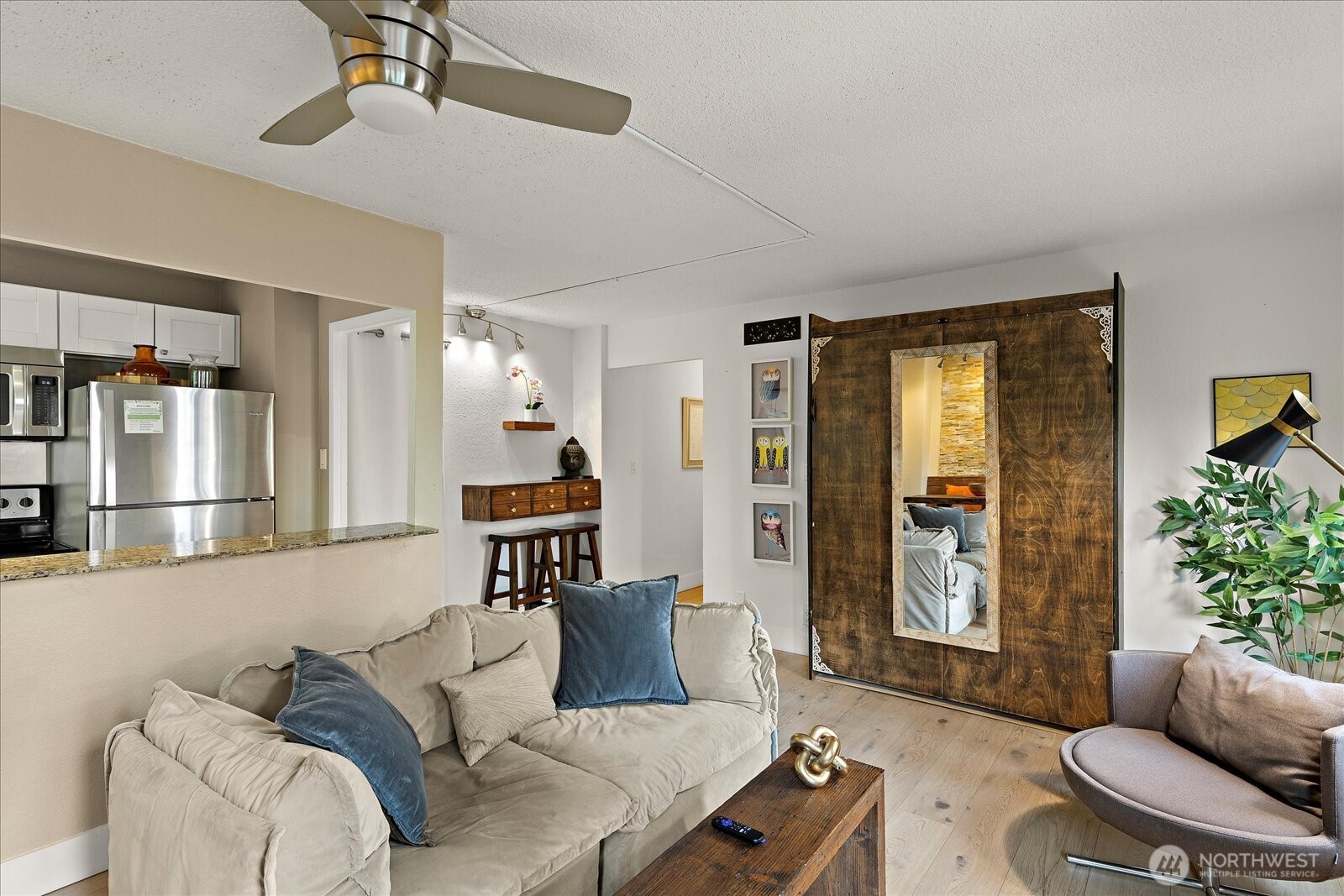 1400 Hubbell Place Unit: 512