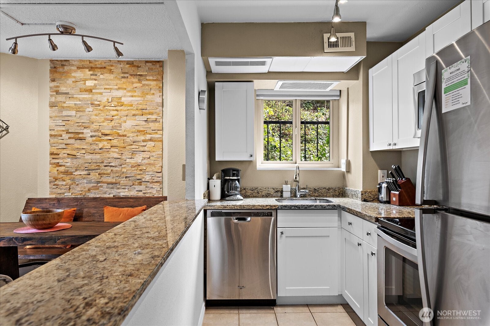 1400 Hubbell Place Unit: 512