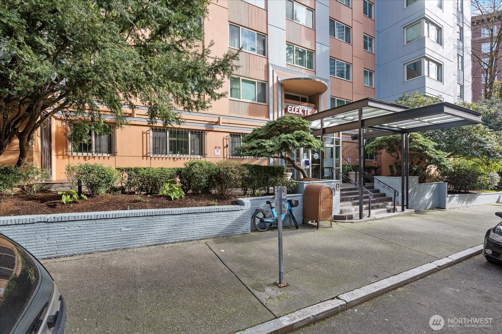 1400 Hubbell Place Unit: 512
