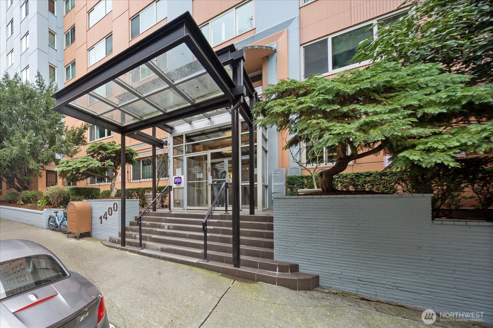 1400 Hubbell Place Unit: 512