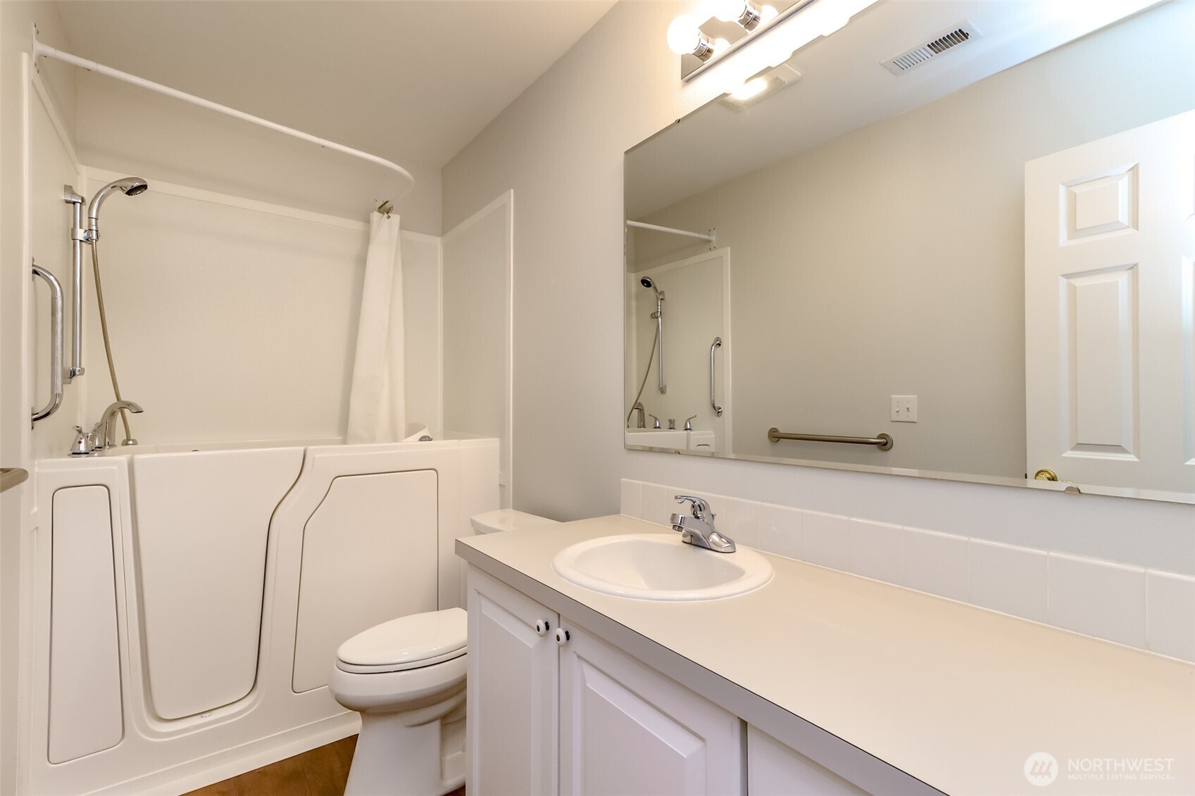 4525 7th Street SE Unit: 8