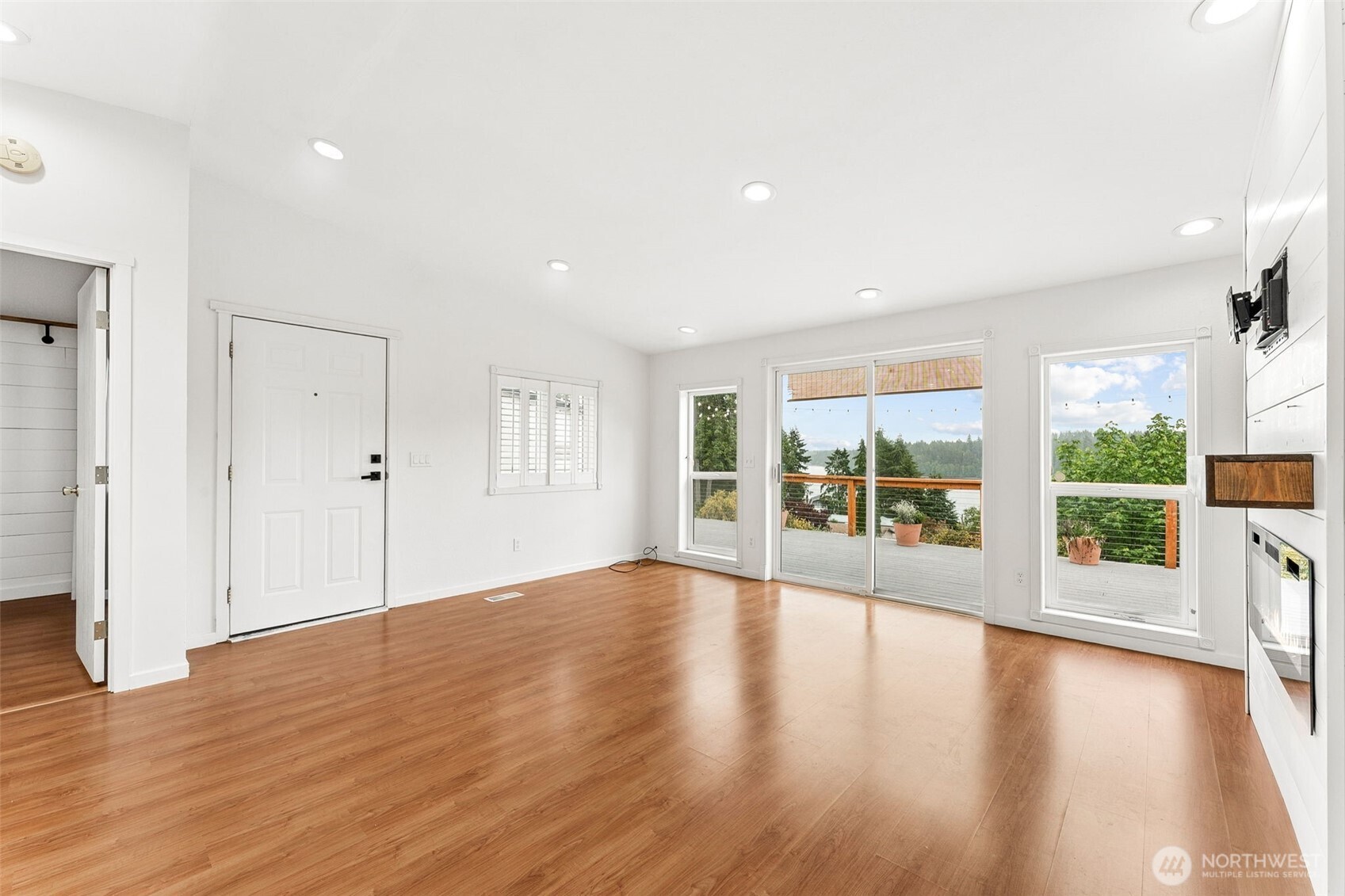81 E Sea Breeze Drive