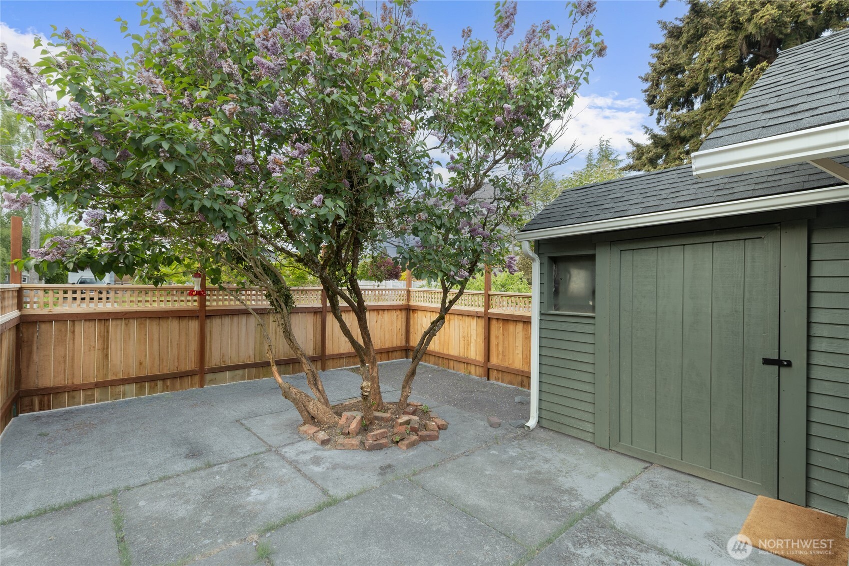 1519 N Alder Street