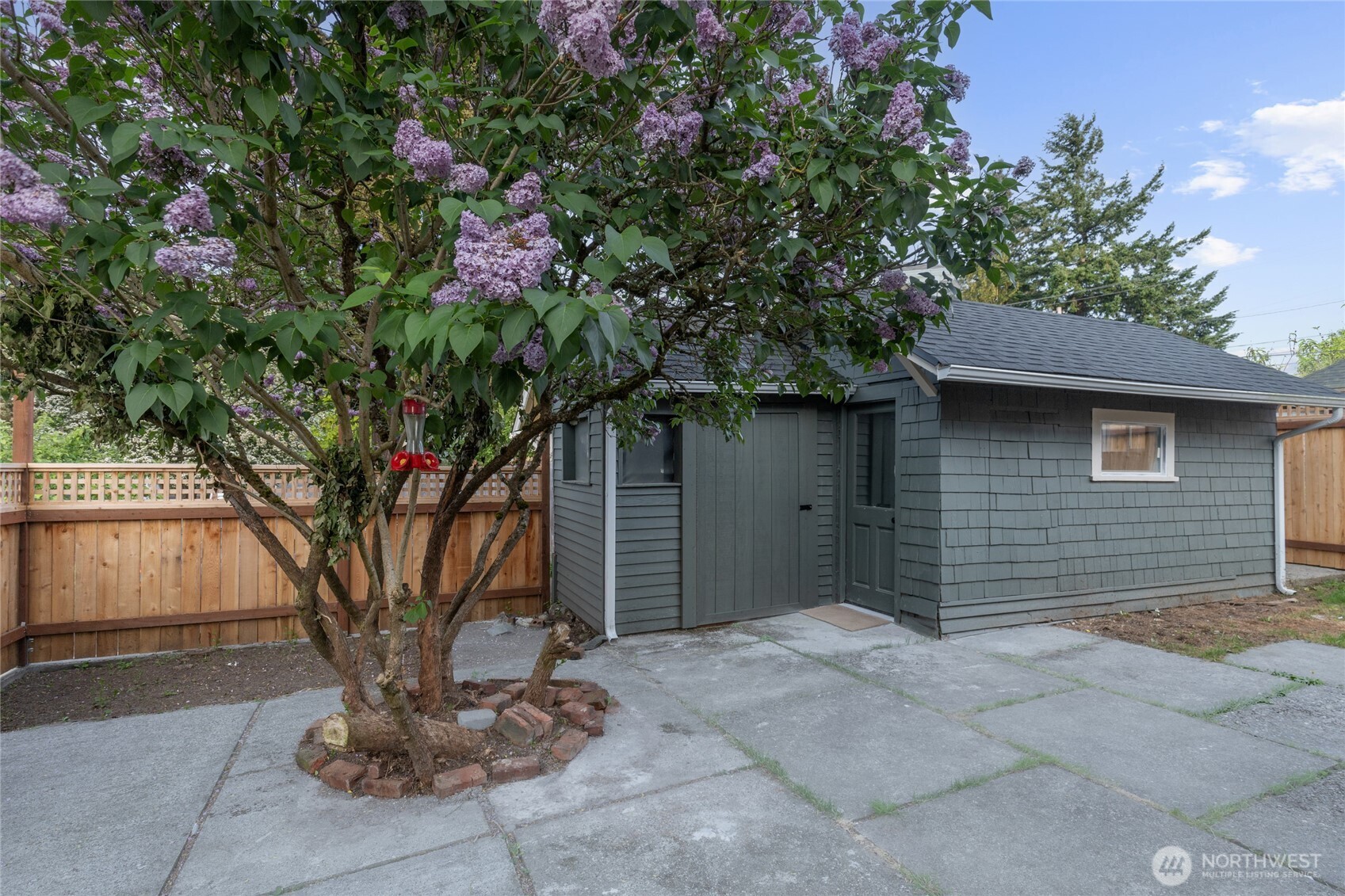1519 N Alder Street