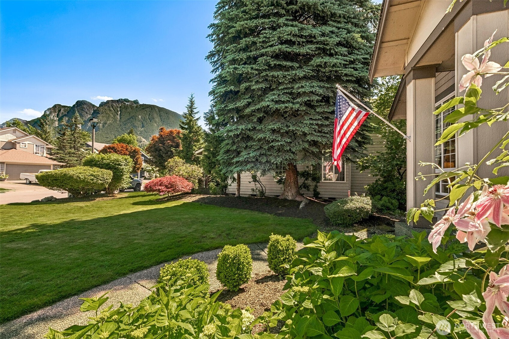 445 SE 7th Street