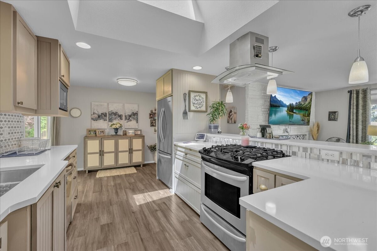 829 Maplewood Avenue