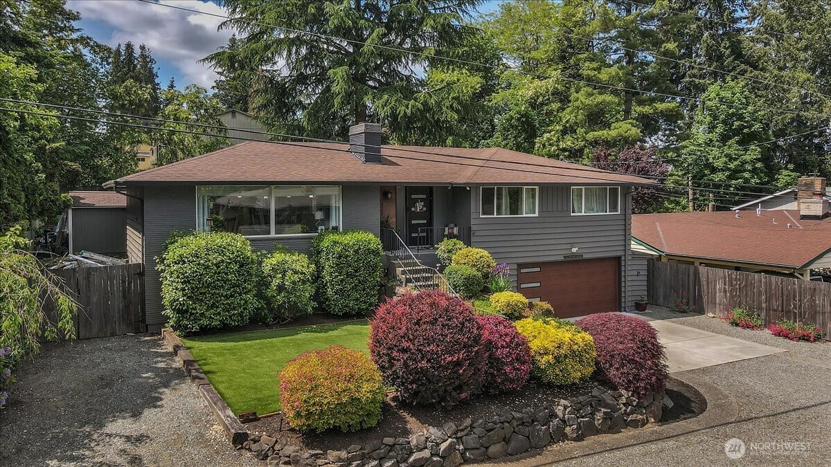 829 Maplewood Avenue