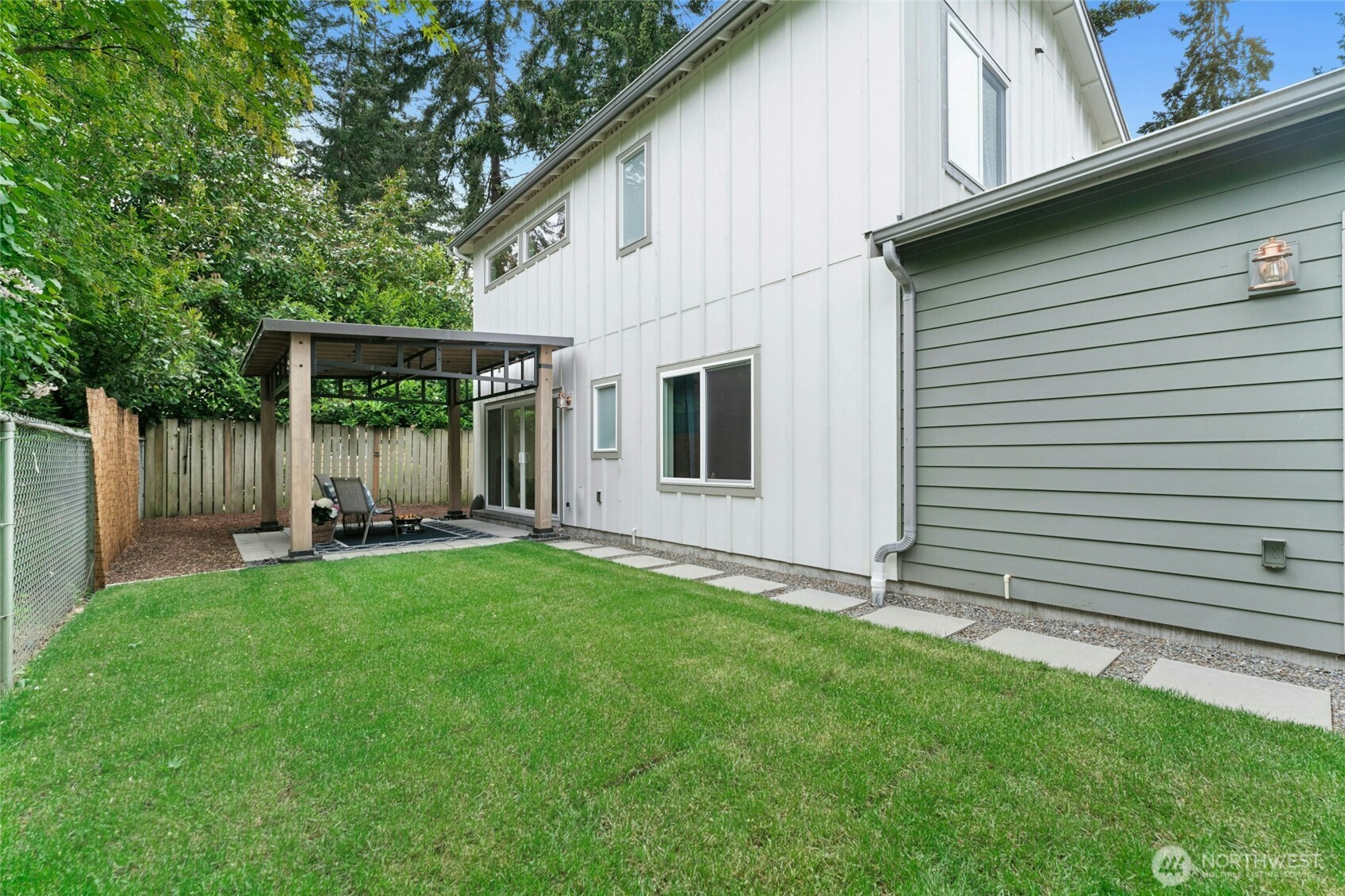 14018 2nd Avenue NW