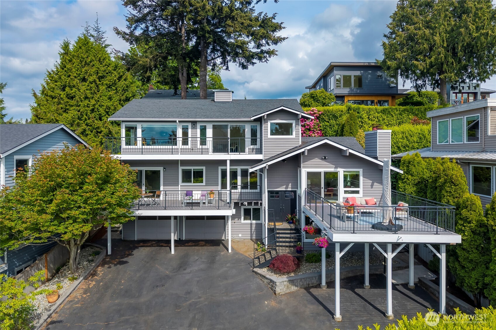 9226 25th Avenue NW