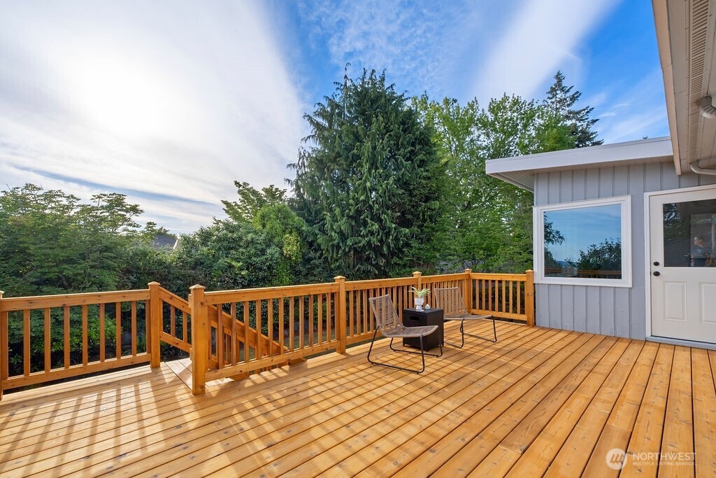 10851 Marine View Drive