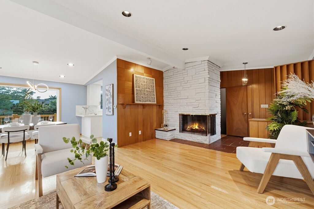 10851 Marine View Drive