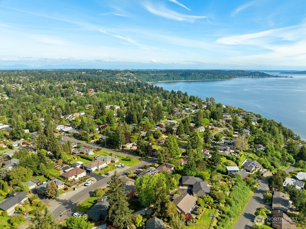 10851 Marine View Drive