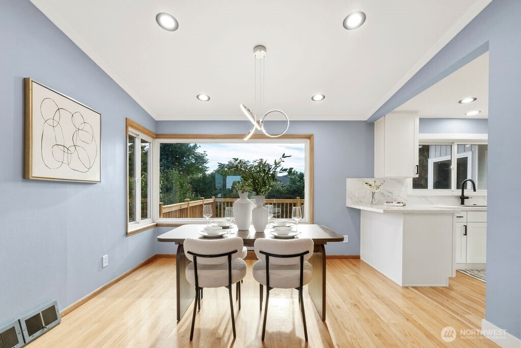 10851 Marine View Drive