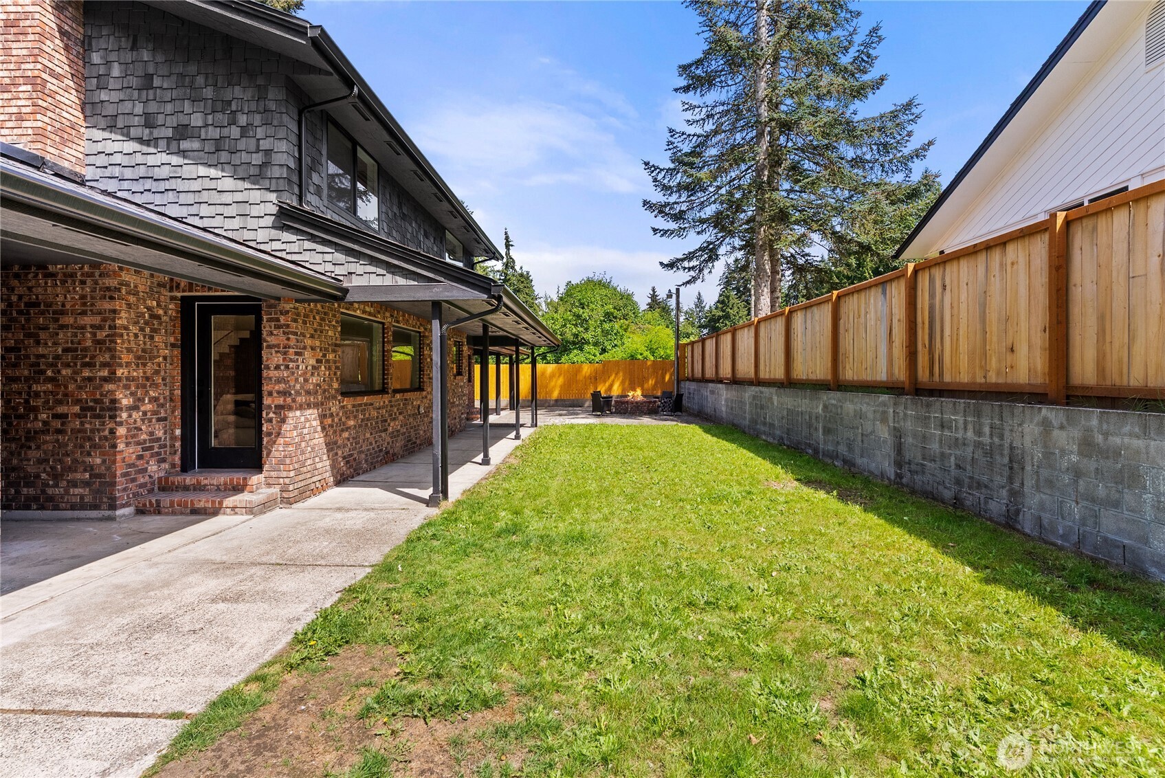 3813 27th Avenue SE