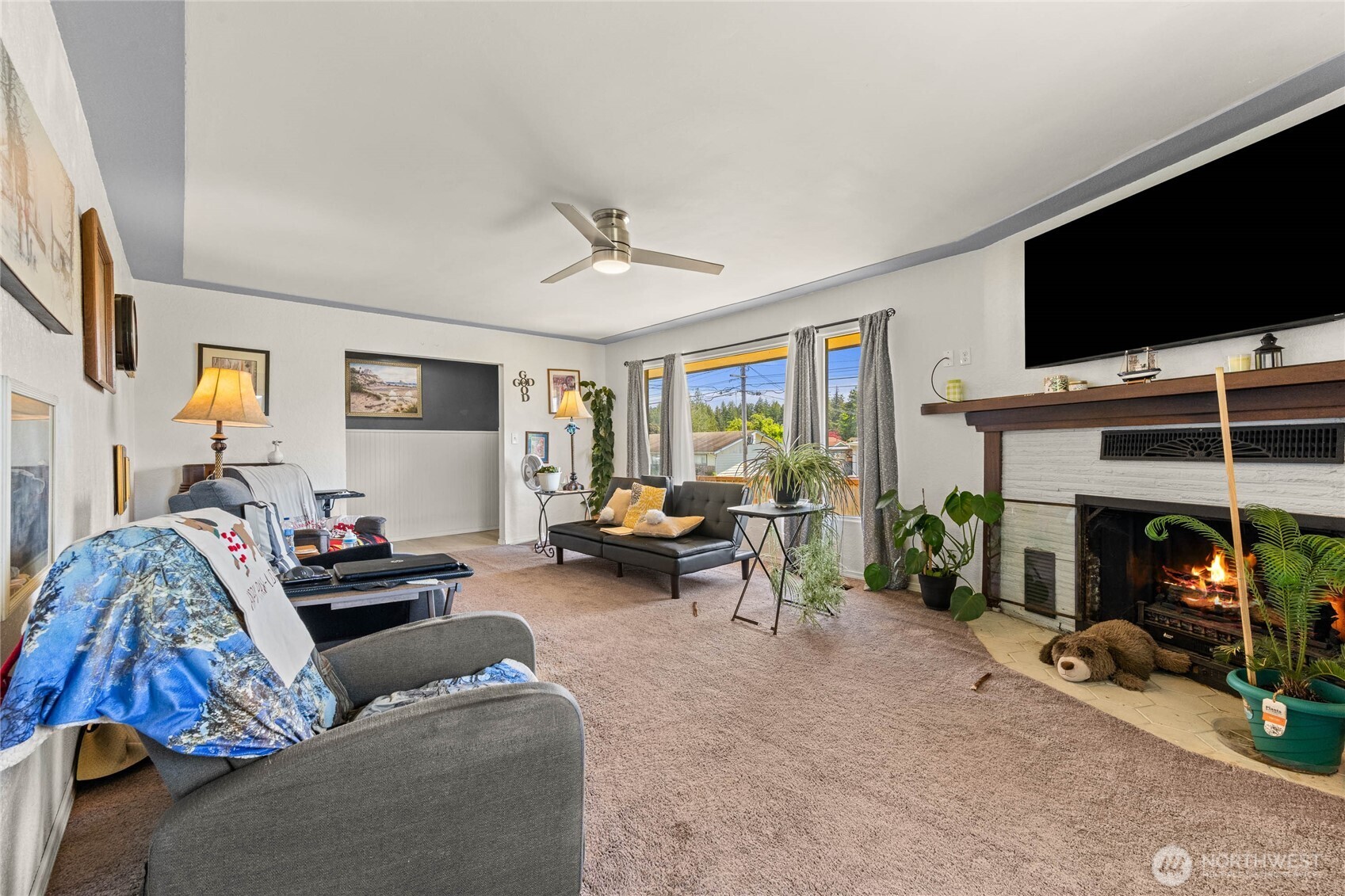 306 E I Street