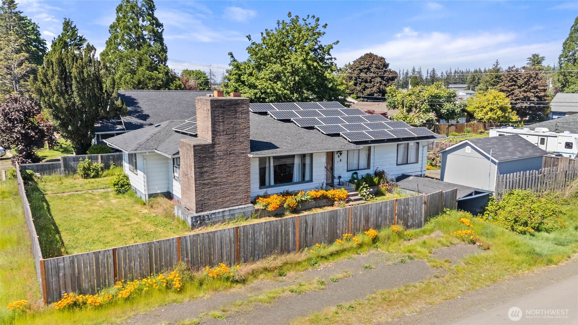 306 E I Street