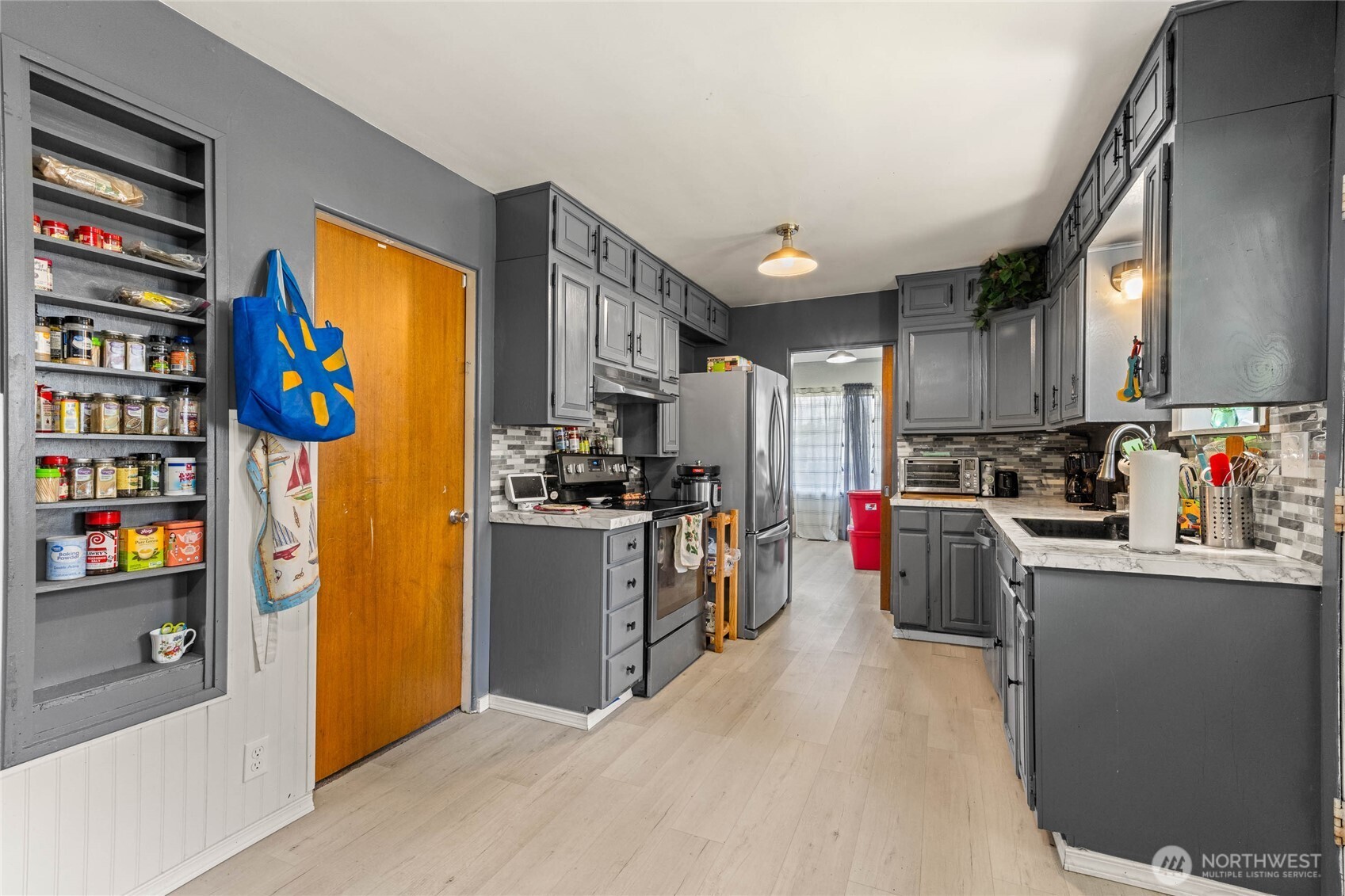 306 E I Street
