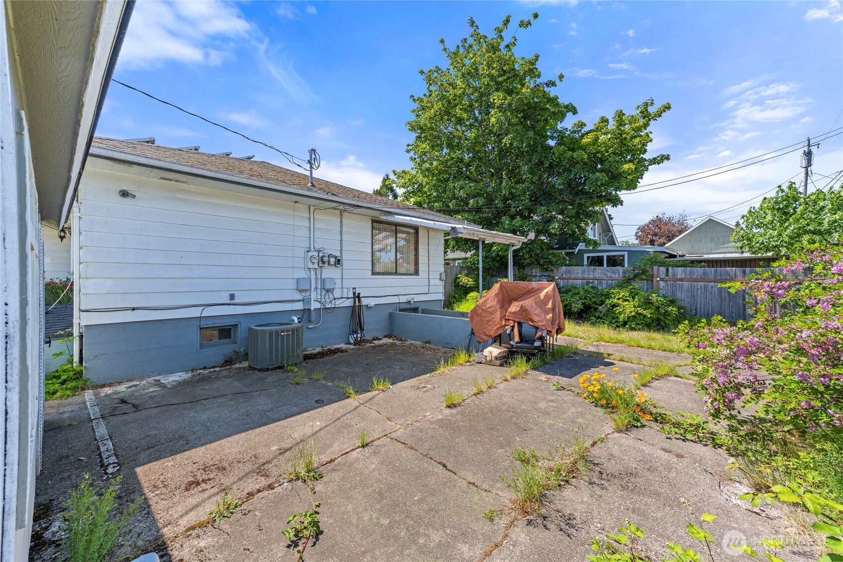306 E I Street