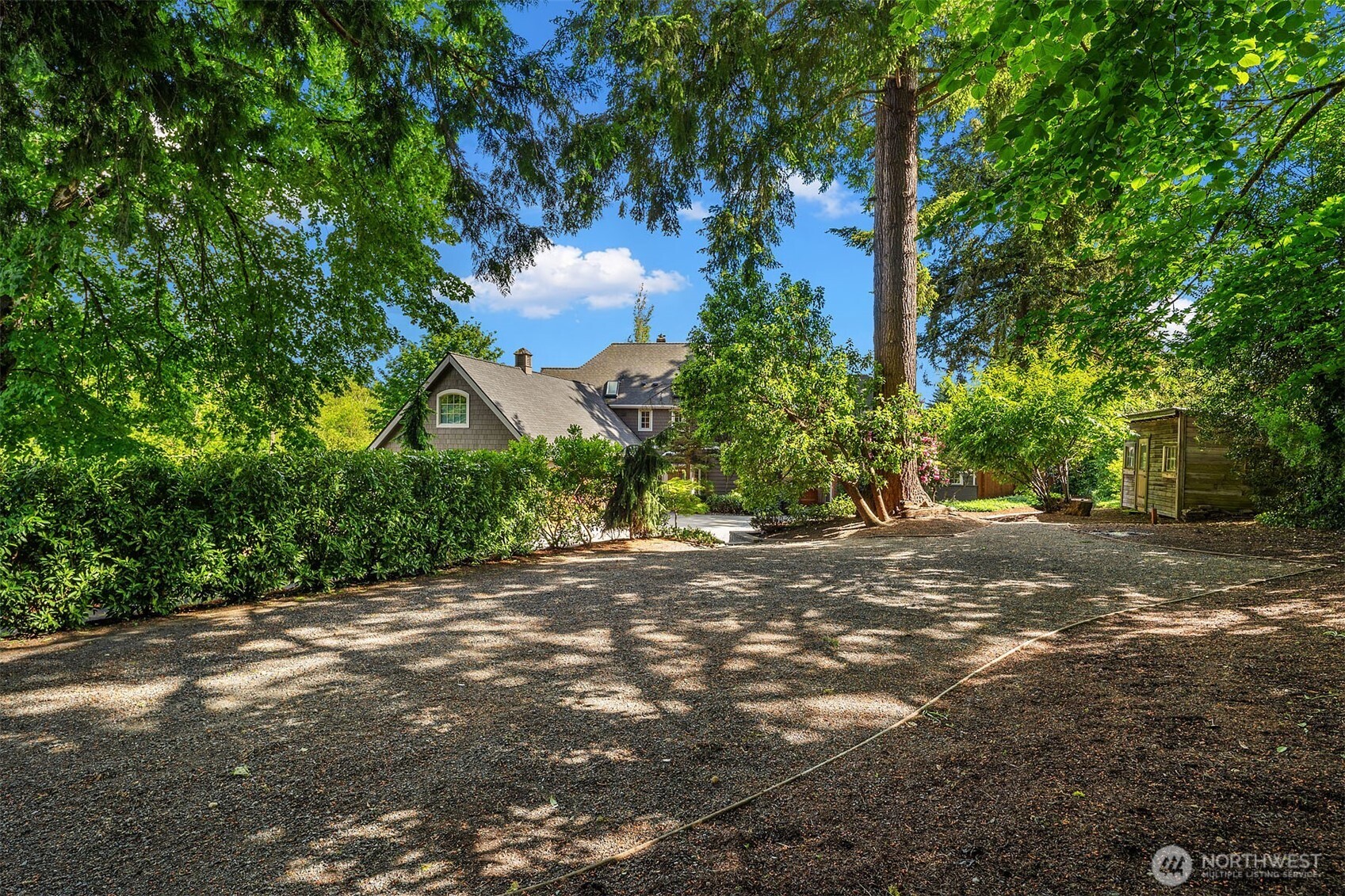 3035 NE 195th Street