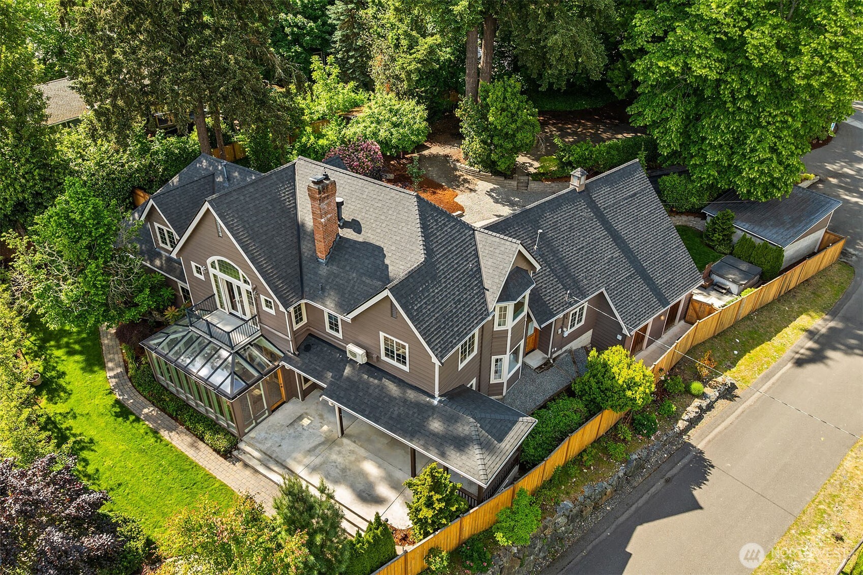 3035 NE 195th Street