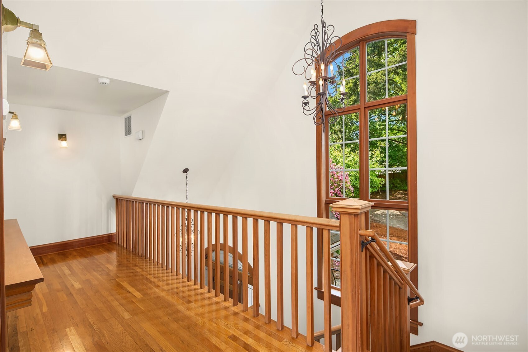 3035 NE 195th Street