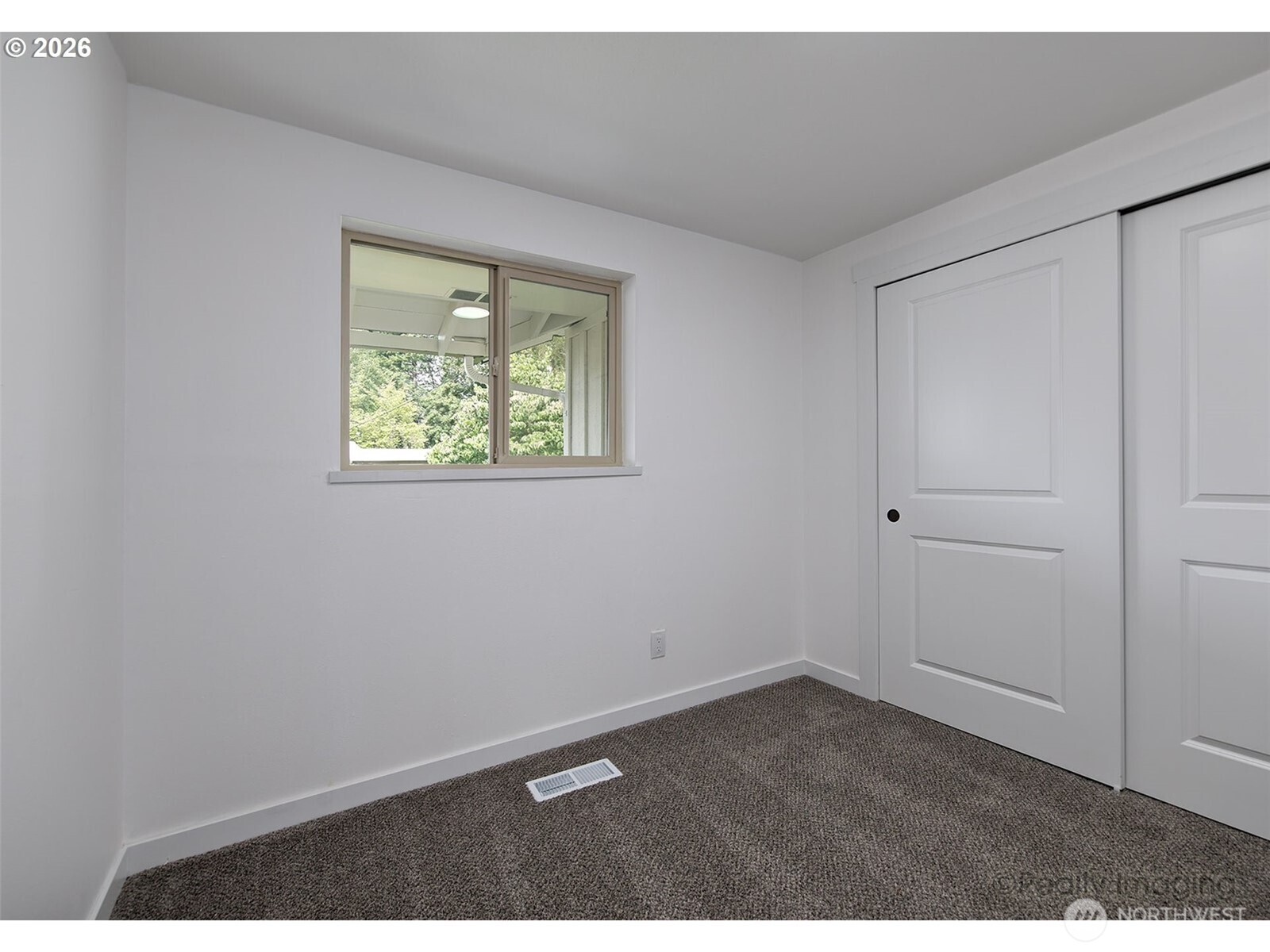 1060 Cowlitz View Court NW