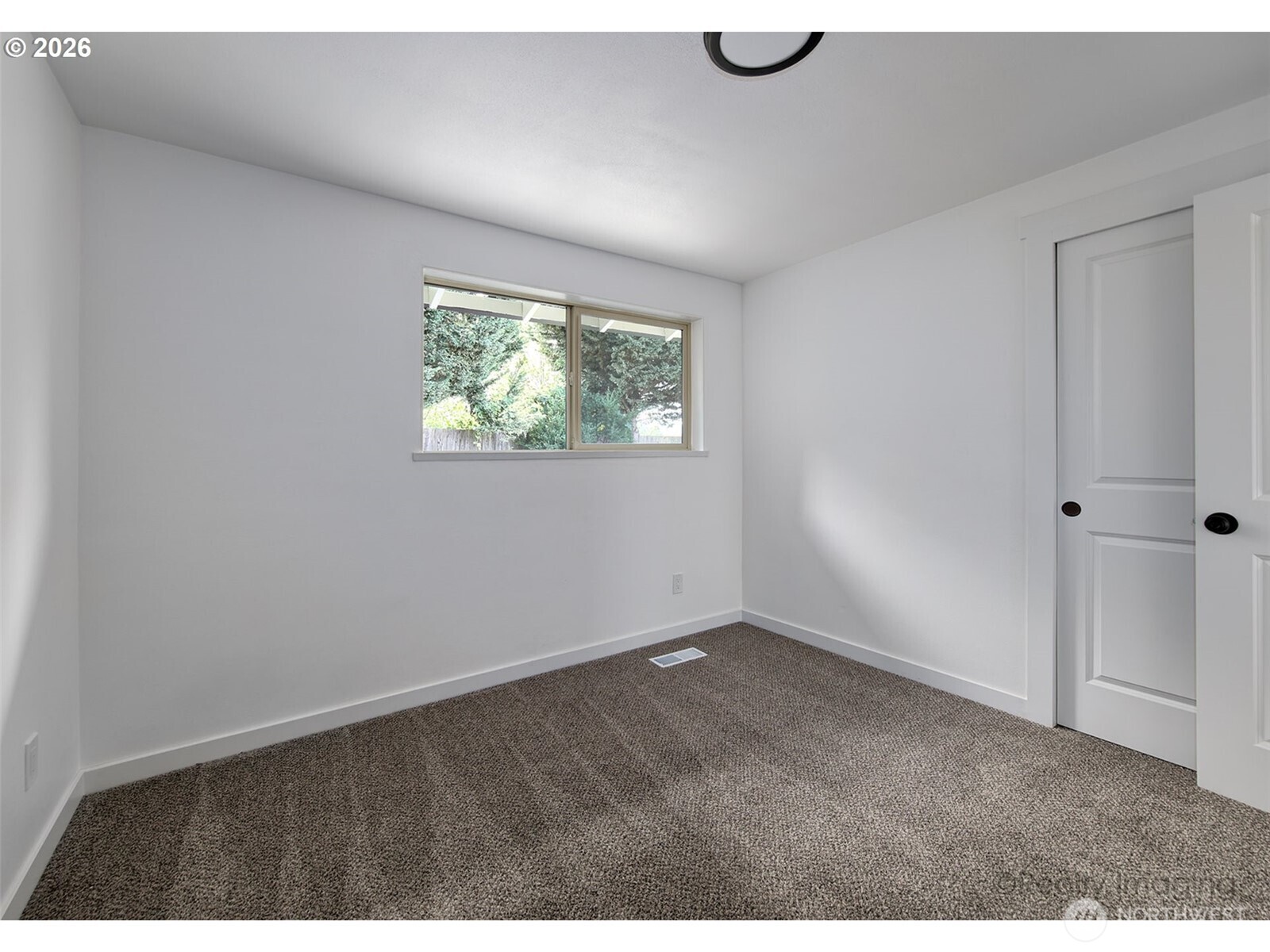 1060 Cowlitz View Court NW