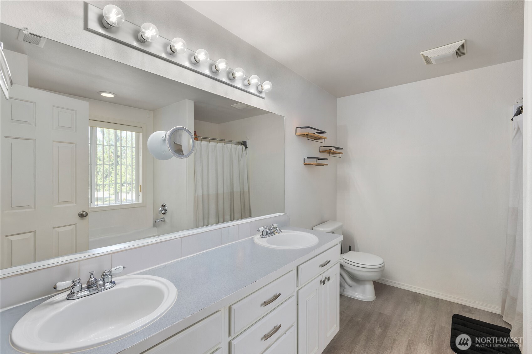 8305 Sweetbrier Loop SE