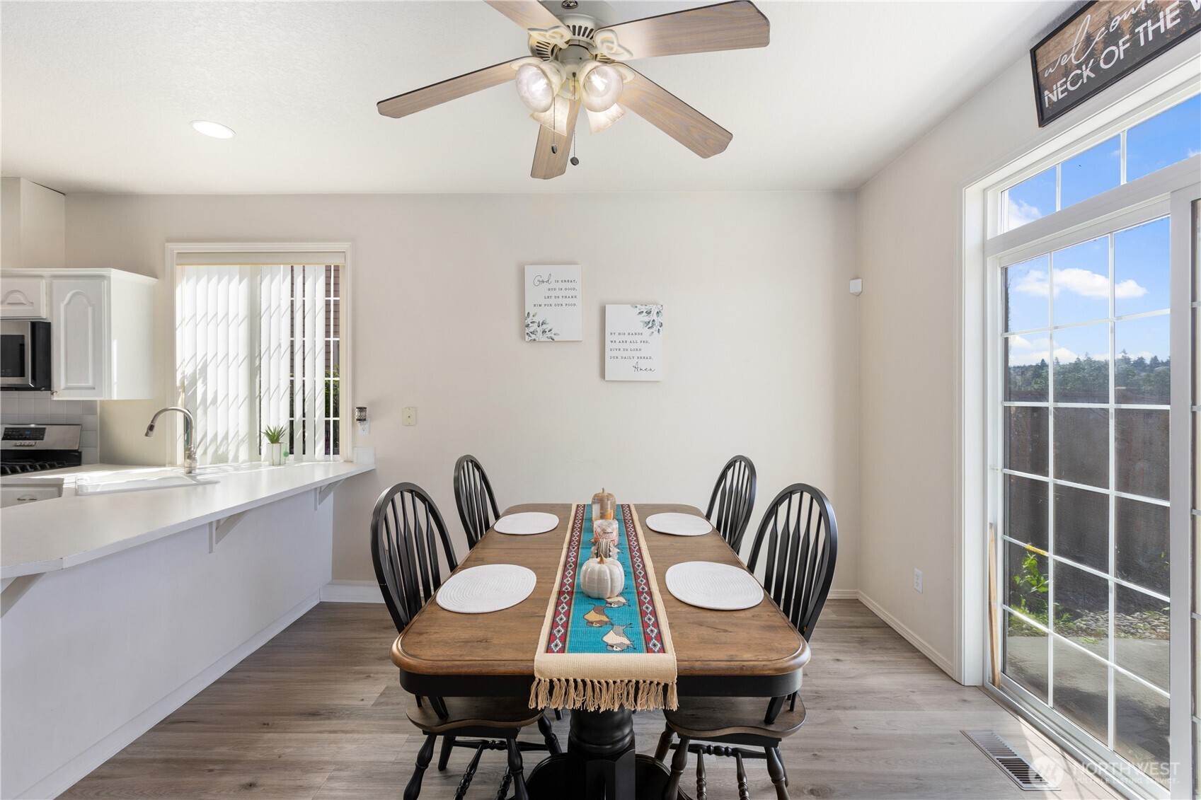 8305 Sweetbrier Loop SE
