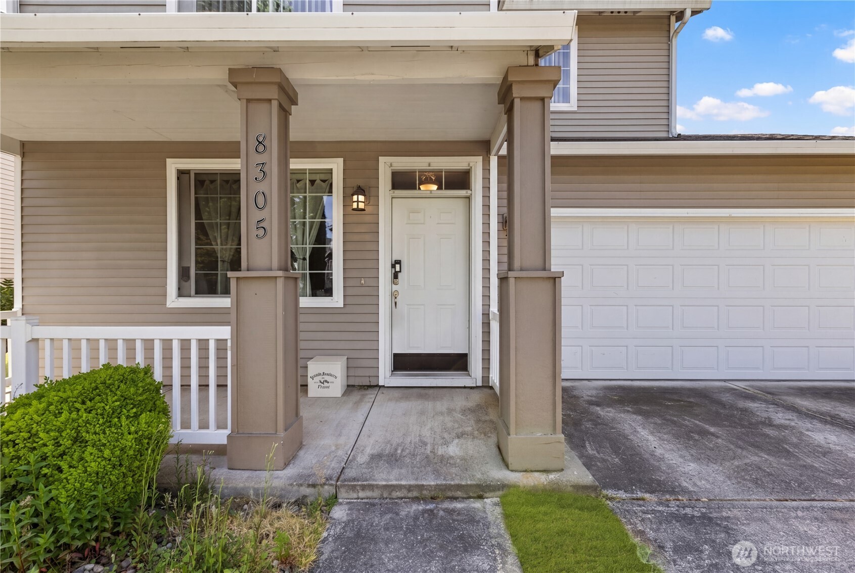 8305 Sweetbrier Loop SE