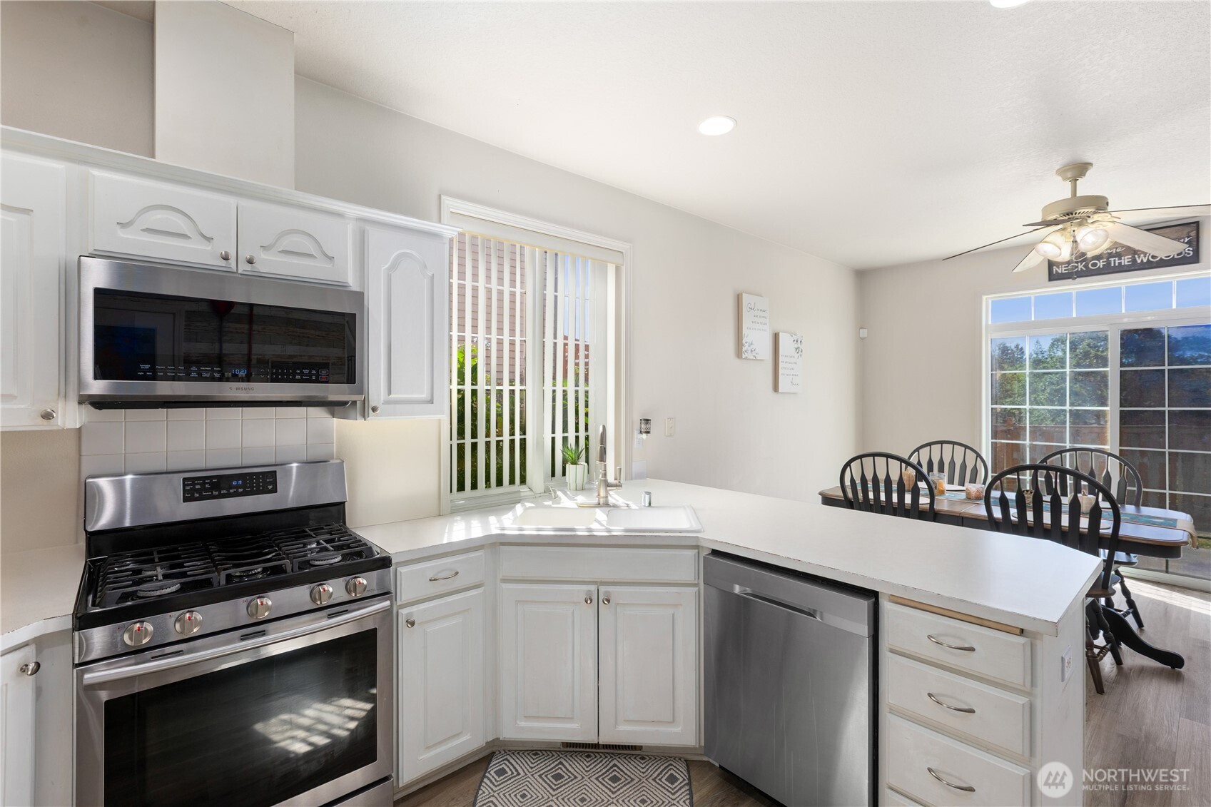 8305 Sweetbrier Loop SE