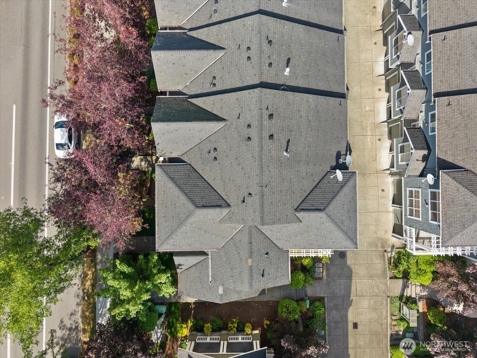 1867 NE Kenyon Court
