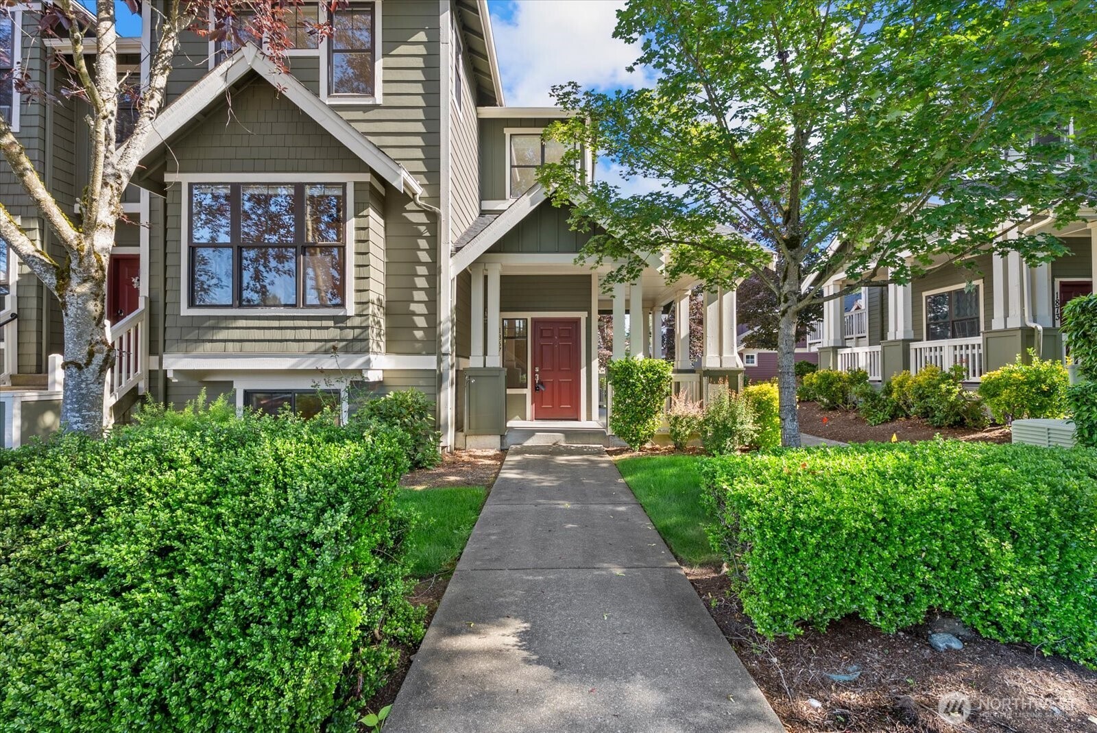 1867 NE Kenyon Court