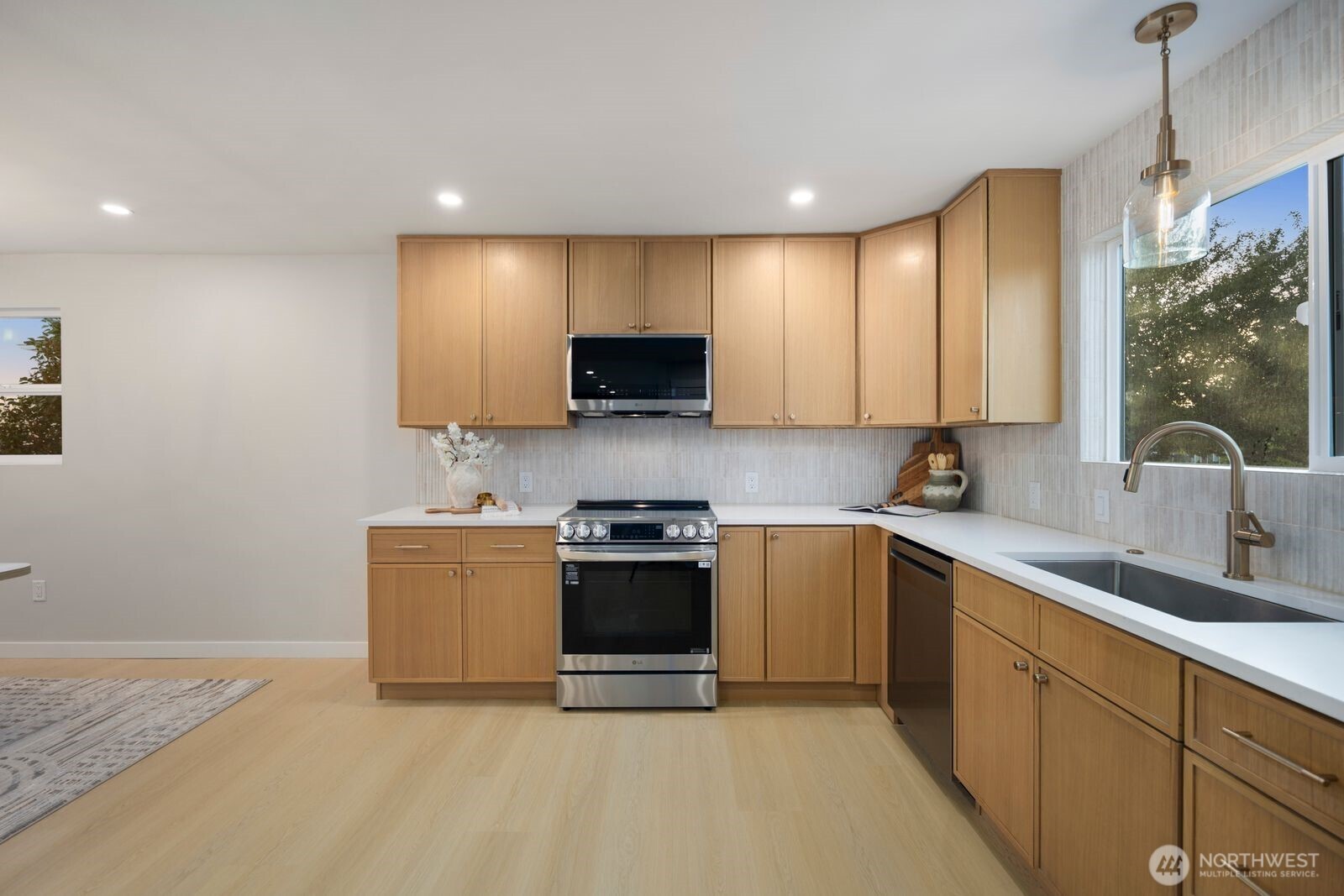 3209 NE 98th Street