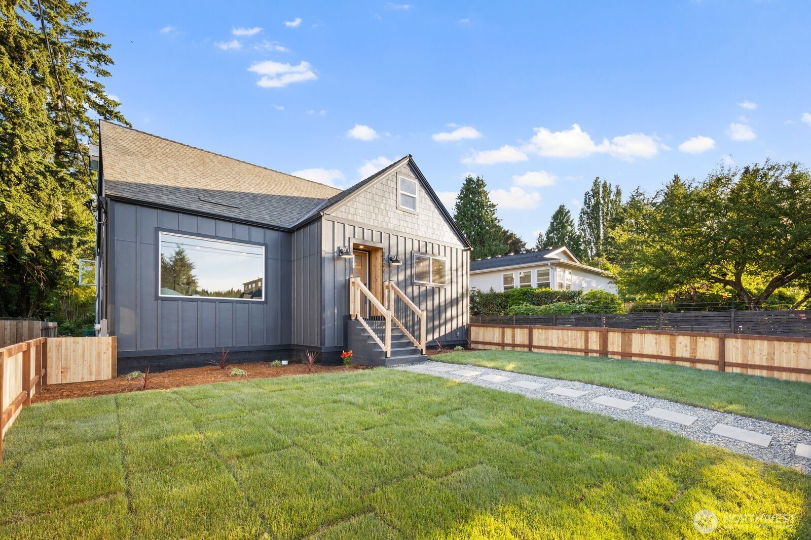 3209 NE 98th Street