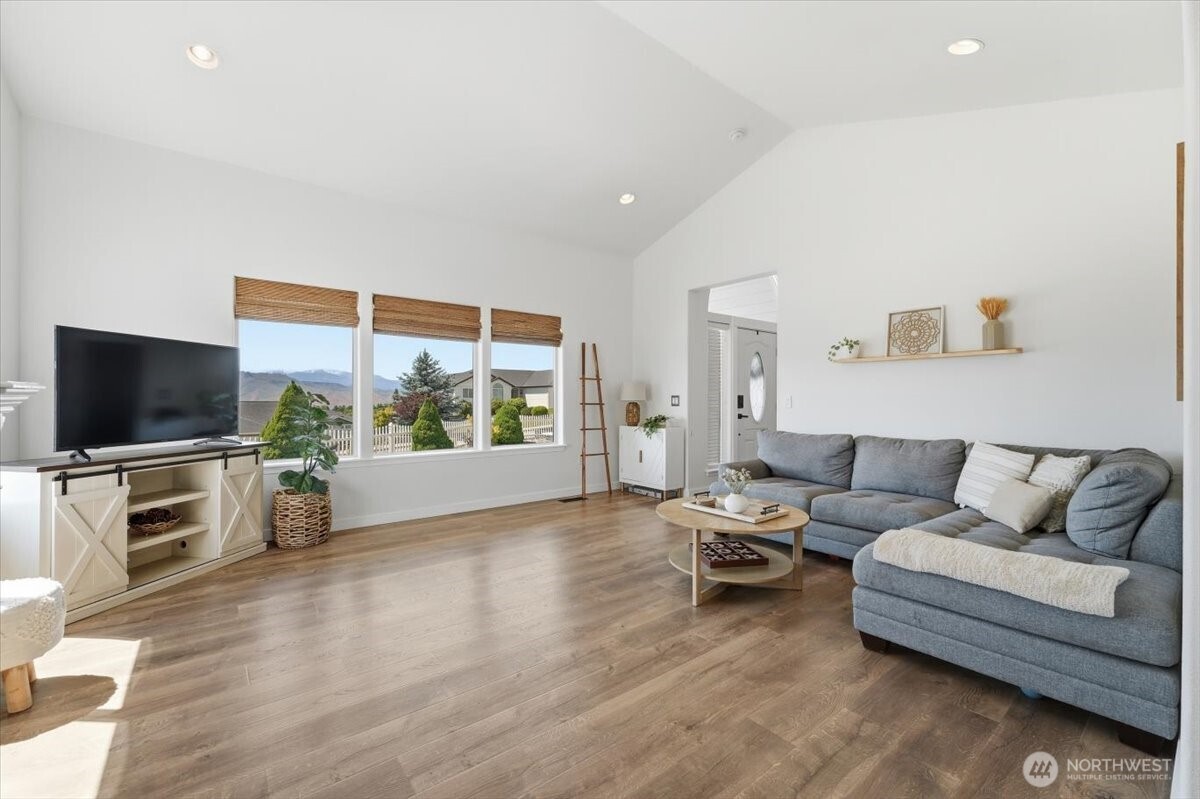 1255 Wheatridge Drive