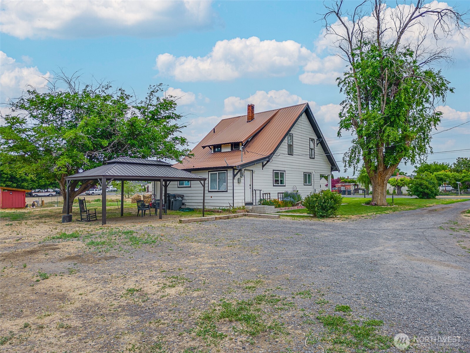 407 Central Avenue N